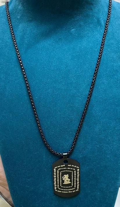 Stylish Hanuman Chalisa Chain – Modern Black Spiritual Pendant