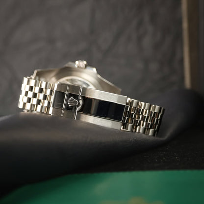 Rolex GMT-Master II "Batgirl" 40mm | Ref. 126710BLNR